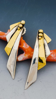 Curtaian Earrings with Gold